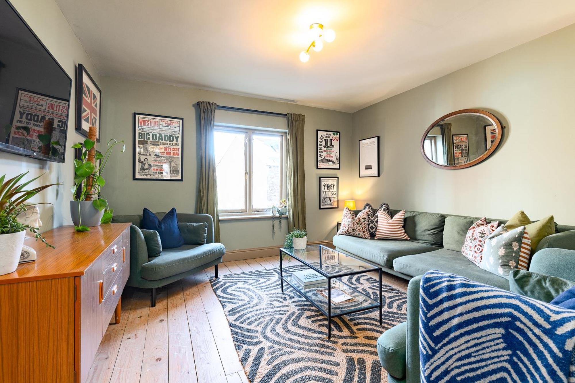 Stylish Seaside Home With King Beds And Parking Scarborough Exterior photo